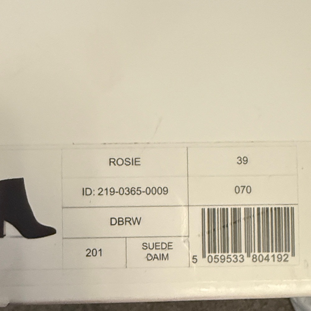 Manolo Blahnik Women's Suede Ankle Boots - Brown sz 39